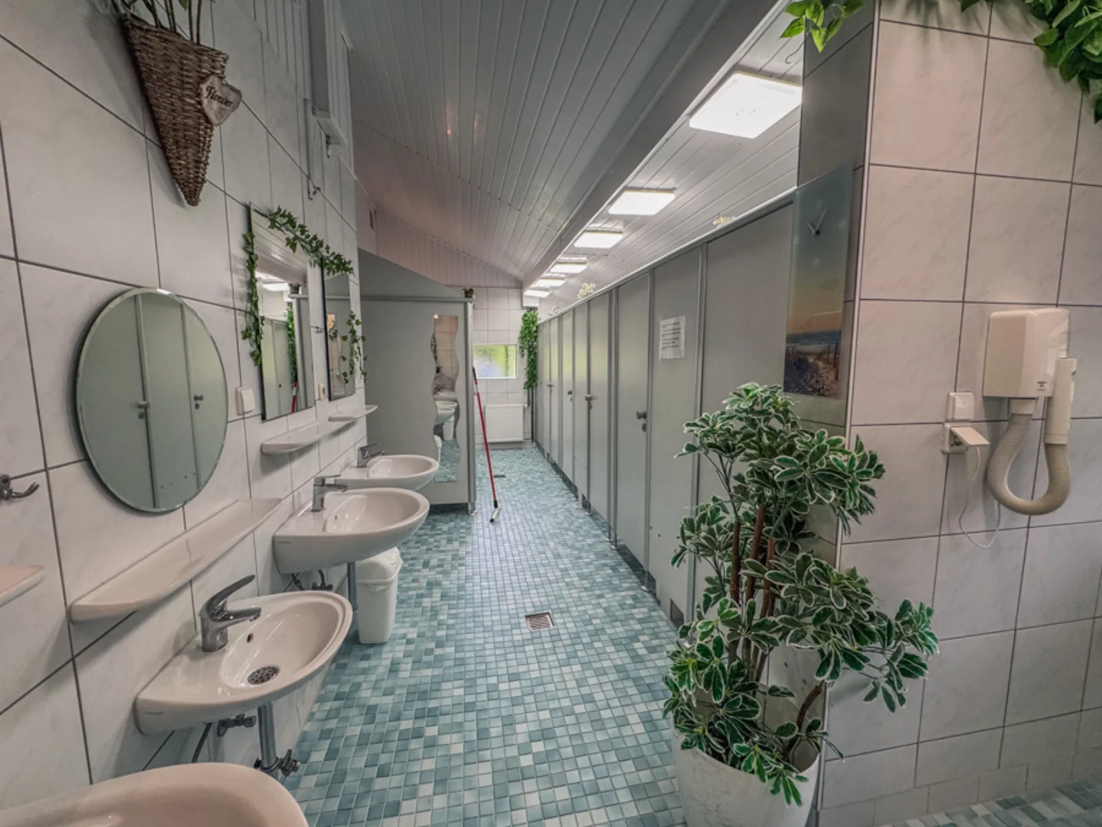 Clean, modern shower and washroom block at Weiherhof Camping