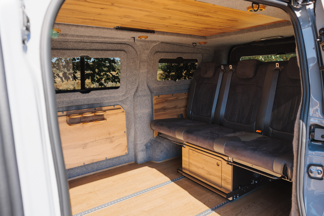 Offtrail Flex rear bench on sliding rails