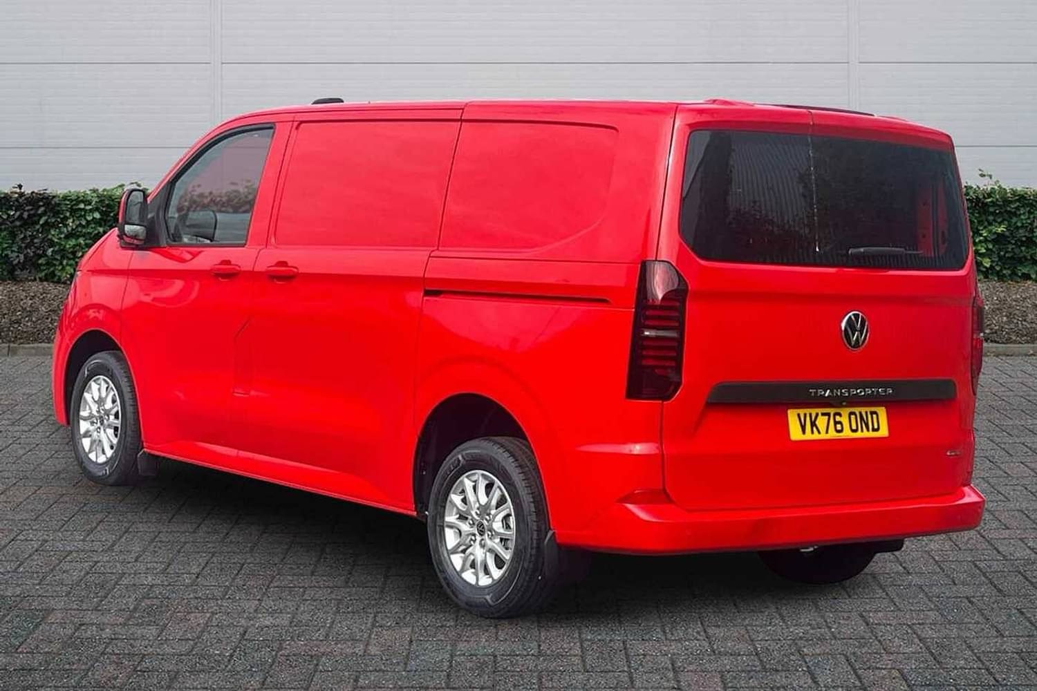 Volkswagen T7 Commerce Pro - 4 Motion details