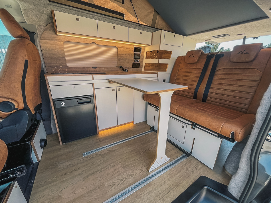Volkswagen T30 T7 Commerce Plus - Offtrail High details